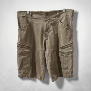 Kuhl Men's Khaki Cargo Shorts! Size 36
